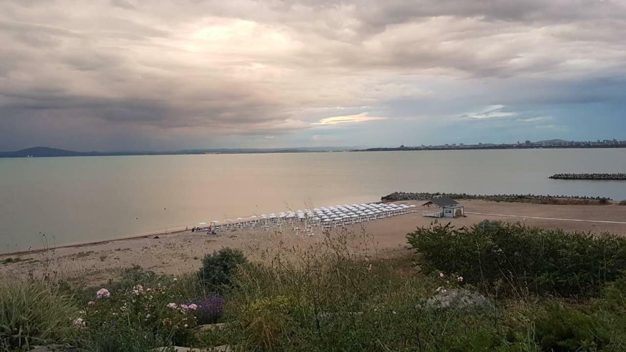 Sarafovo D&V Apartments Μπουργκάς Εξωτερικό φωτογραφία